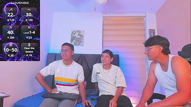 Snapshot of StellayDrake chatting on 02-25-26, 01:44 StellayDrake online show from 02-25-26, 01:44