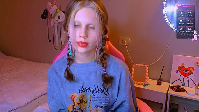 Maxine gold online show from 03-08-26, 02:04