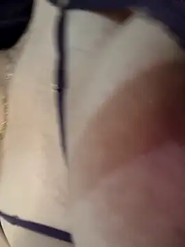 Snapshot of kamilia_sexyy chatting on 03-29-26, 11:12 kamilia sexyy online show from 03-29-26, 11:12