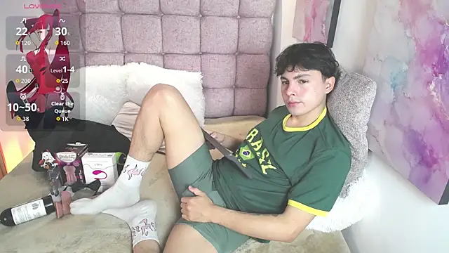 Samu Hott online show from 06-15-26, 08:08