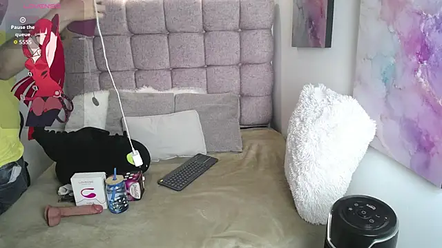 Samu Hott online show from 06-27-26, 08:15