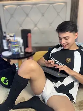 Samu Hott online show from 03-10-26, 08:24