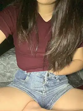 Snapshot of Luna_Babyyy chatting on 02-23-26, 01:40 Luna Babyyy online show from 02-23-26, 01:40