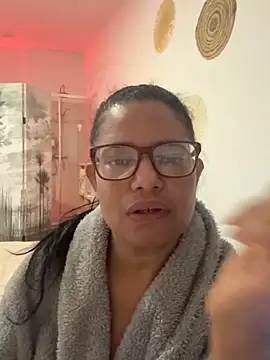 Snapshot of MelOnlyOf chatting on 02-09-26, 05:11 MelOnlyOf online show from 02-09-26, 05:11