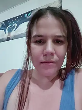 Snapshot of MailyRoux chatting on 07-18-26, 01:47 MailyRoux online show from 07-18-26, 01:47
