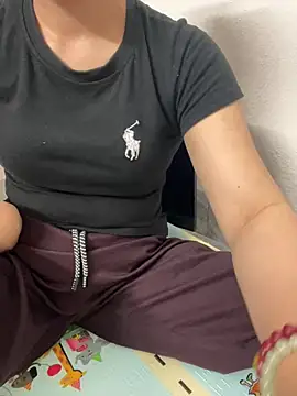 Yinini online show from 03-23-26, 11:43