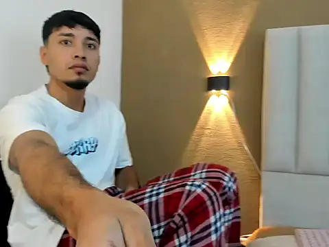 Snapshot of Noah_Smith01 chatting on 02-22-26, 12:46 Noah Smith01 online show from 02-22-26, 12:46