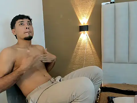 Snapshot of Noah_Smith01 chatting on 02-26-26, 11:49 Noah Smith01 online show from 02-26-26, 11:49