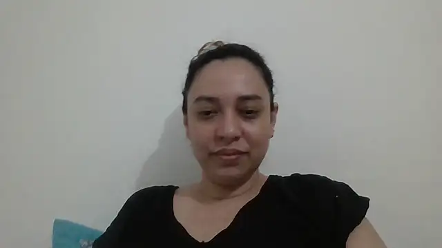 Snapshot of risitos23 chatting on 07-04-26, 06:53 risitos23 online show from 07-04-26, 06:53