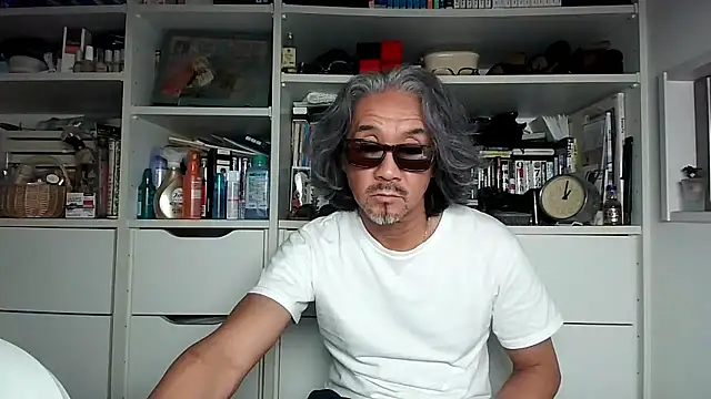Snapshot of MtaS1 chatting on 06-15-26, 03:55 MtaS1 online show from 06-15-26, 03:55