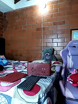 Snapshot of cristalprincess_ chatting on 02-23-26, 01:40 cristalprincess online show from 02-23-26, 01:40