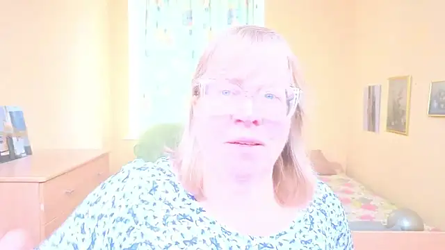 Emma Eclipsee online show from 02-25-26, 10:15