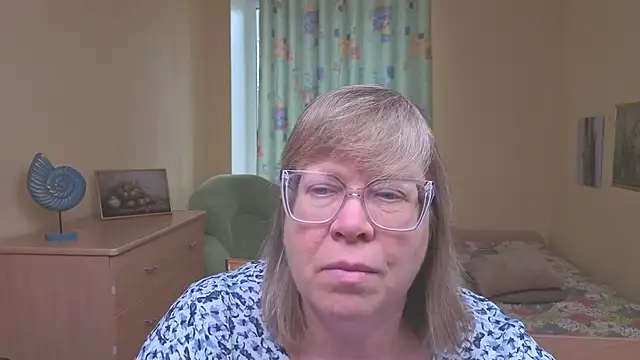 Emma Eclipsee online show from 03-01-26, 11:10