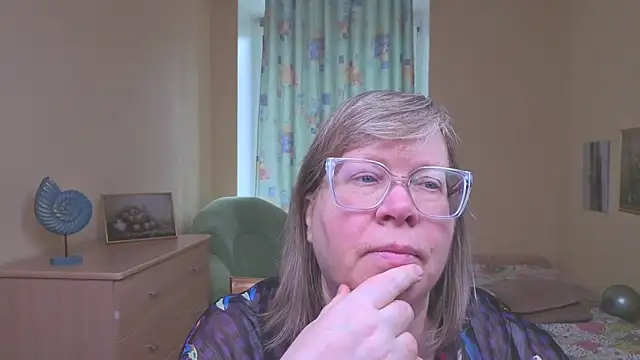 Emma Eclipsee online show from 03-04-26, 10:45
