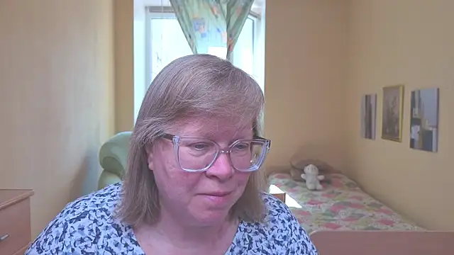Emma Eclipsee online show from 05-09-26, 11:24