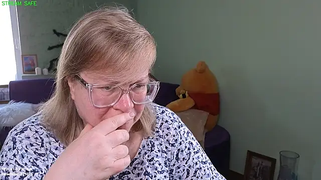 Snapshot of Emma_Eclipsee chatting on 07-21-26, 11:33 Emma Eclipsee online show from 07-21-26, 11:33