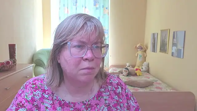 Snapshot of Emma_Eclipsee chatting on 05-16-26, 10:14 Emma Eclipsee online show from 05-16-26, 10:14
