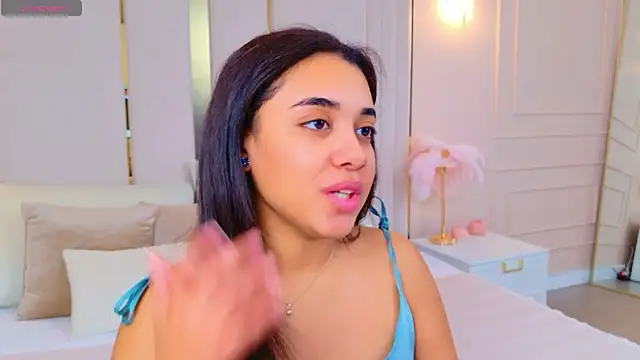 Luna Cortier online show from 03-03-26, 05:36