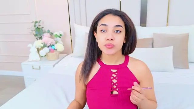 Luna Cortier online show from 04-07-26, 05:20