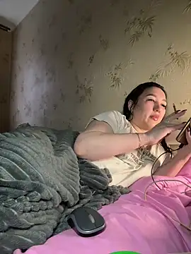 Snapshot of Naughtgirl_2026 chatting on 02-14-26, 02:17 Naughtgirl 2026 online show from 02-14-26, 02:17