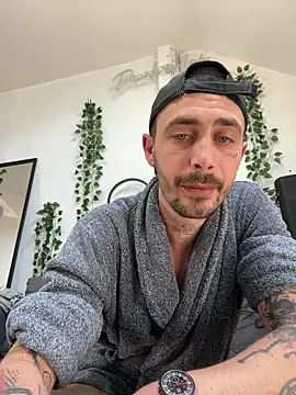 Piratee666 online show from 04-23-26, 07:48