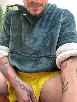 Piratee666 online show from 04-07-26, 07:32