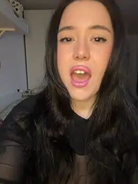 Snapshot of Venustrapp chatting on 02-23-26, 07:53 Venustrapp online show from 02-23-26, 07:53