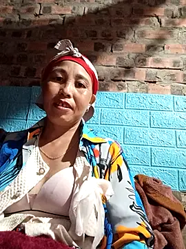 Snapshot of lena-cute chatting on 02-19-26, 04:31 lena-cute online show from 02-19-26, 04:31