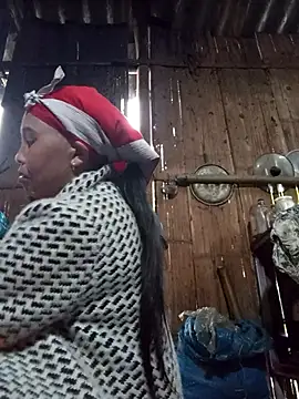 Snapshot of lena-cute chatting on 02-22-26, 12:35 lena-cute online show from 02-22-26, 12:35