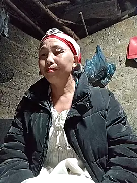 Snapshot of lena-cute chatting on 02-11-26, 01:44 lena-cute online show from 02-11-26, 01:44