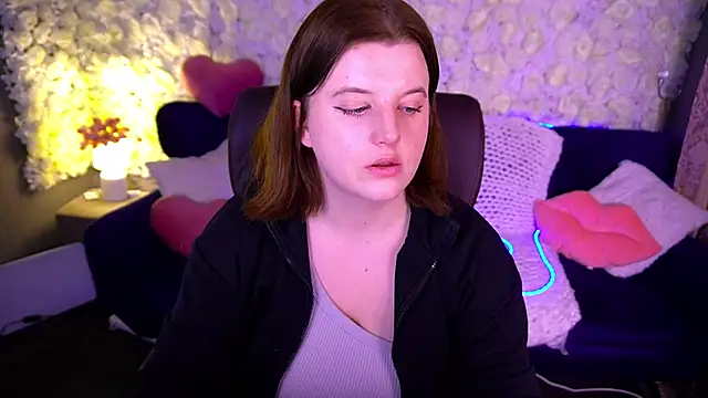 KristiFoxy online show from 04-28-26, 01:48