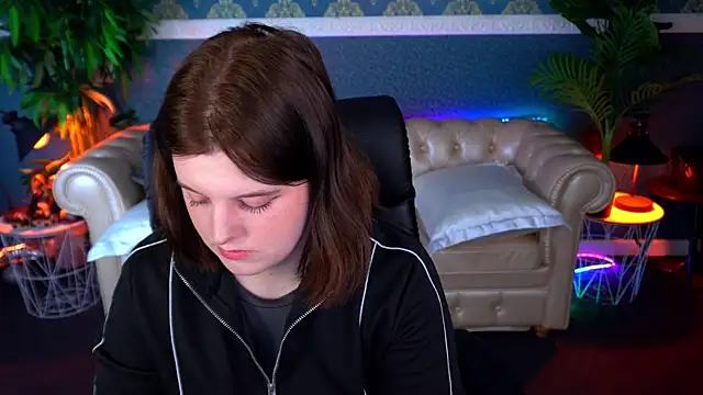 KristiFoxy online show from 04-12-26, 05:11