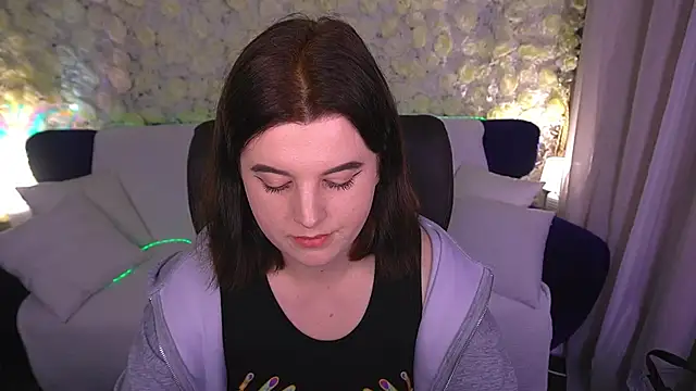 KristiFoxy online show from 05-29-26, 06:47