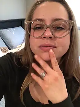 Snapshot of xxlivecouple chatting on 03-02-26, 12:11 xxlivecouple online show from 03-02-26, 12:11