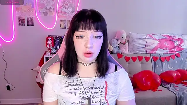 Snapshot of MollysLand chatting on 02-10-26, 08:35 MollysLand online show from 02-10-26, 08:35