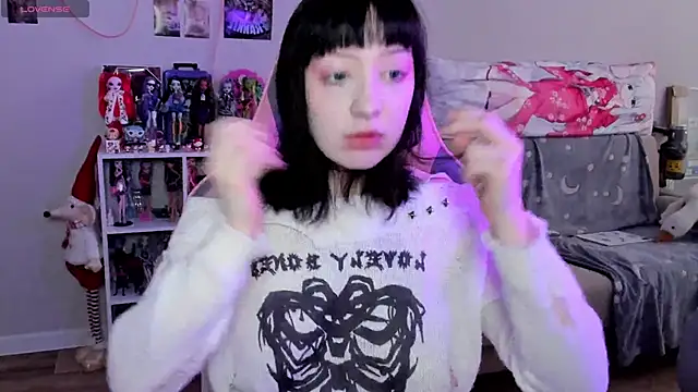 Snapshot of MollysLand chatting on 02-06-26, 07:37 MollysLand online show from 02-06-26, 07:37