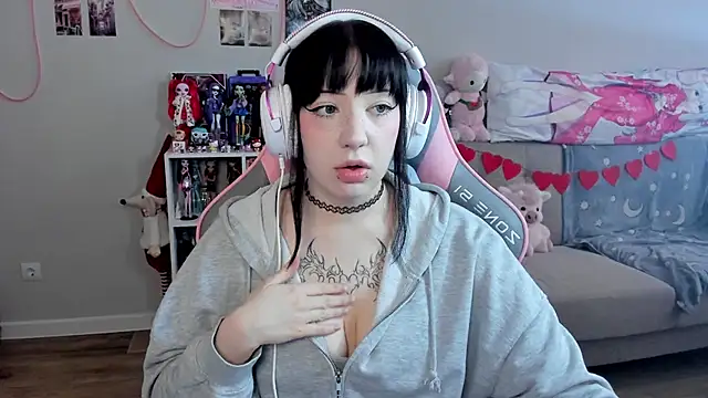 MollysLand online show from 03-05-26, 09:06