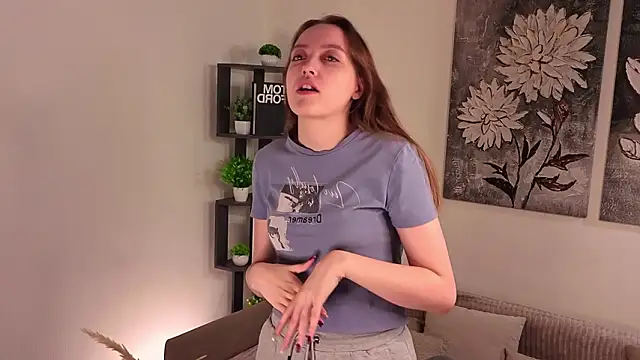 Snapshot of NenaWord chatting on 02-10-26, 01:04 NenaWord online show from 02-10-26, 01:04