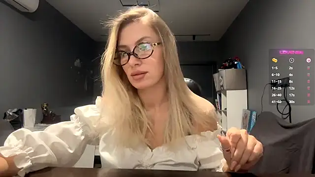 SoftnessMila online show from 02-11-26, 03:45