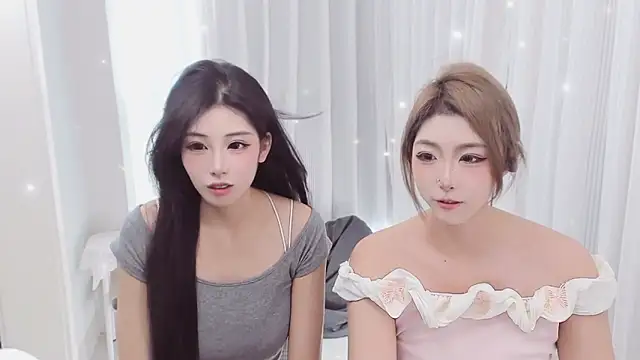 hotgirl0111 online show from 05-30-26, 10:43