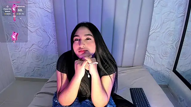 Lya dubois  online show from 03-04-26, 09:00