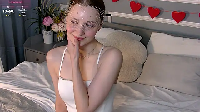 Snapshot of EmmaSagge chatting on 06-19-26, 06:52 EmmaSagge online show from 06-19-26, 06:52