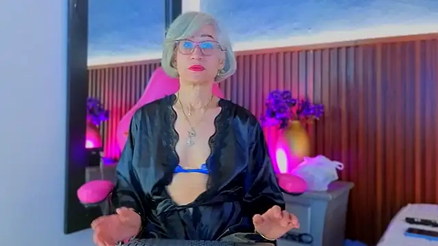 miss monserrate01 online show from 04-10-26, 02:02