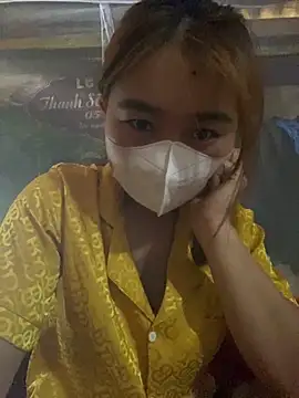 yuii-717 online show from 04-07-26, 01:51