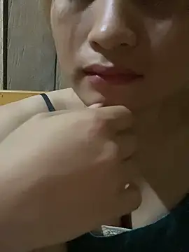 yuii-717 online show from 04-15-26, 02:32