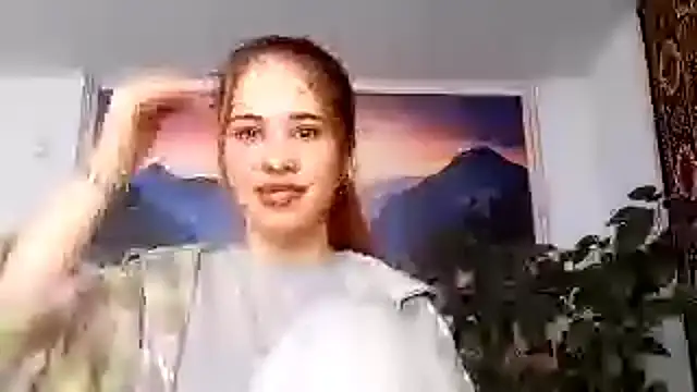 Snapshot of Lideyoung chatting on 02-19-26, 07:05 Lideyoung online show from 02-19-26, 07:05