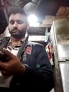 Snapshot of sos-boy chatting on 02-14-26, 03:56 sos-boy online show from 02-14-26, 03:56