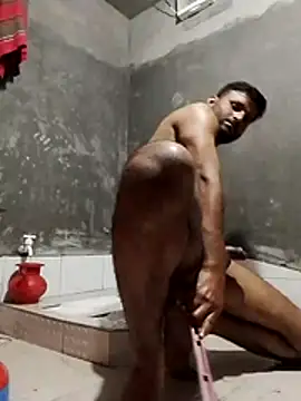 Snapshot of sos-boy chatting on 02-11-26, 05:24 sos-boy online show from 02-11-26, 05:24