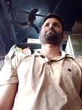 Snapshot of sos-boy chatting on 02-19-26, 09:06 sos-boy online show from 02-19-26, 09:06