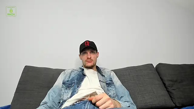 Snapshot of Deymond_Russo chatting on 02-22-26, 05:25 Deymond Russo online show from 02-22-26, 05:25